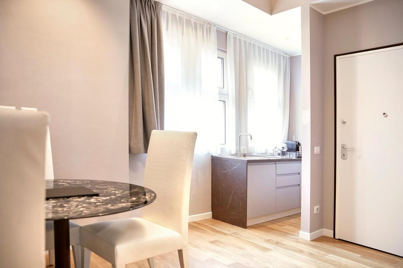 Prestige Boutique Aparthotel -Piazza Duomo Mediolan Zewnętrze zdjęcie