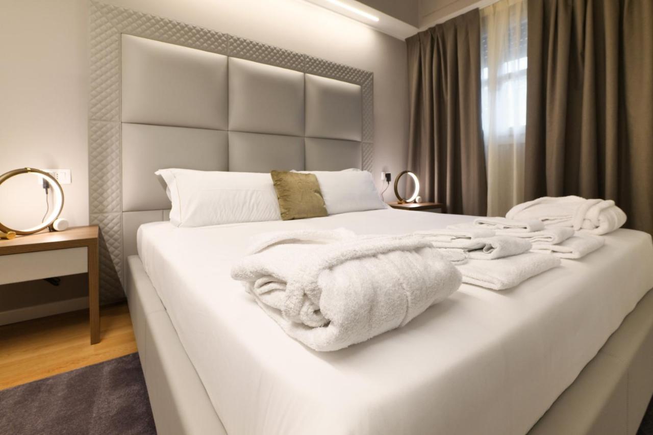 Prestige Boutique Aparthotel -Piazza Duomo Mediolan Zewnętrze zdjęcie